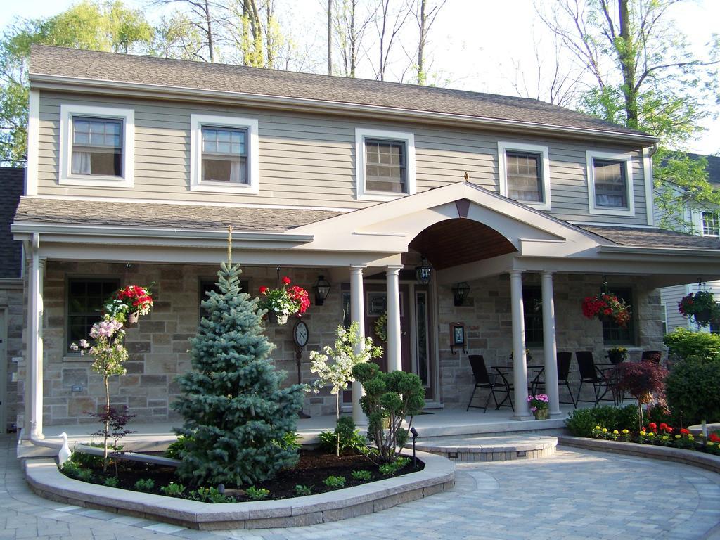 Bed & Breakfast The Porch And Pillow 3*